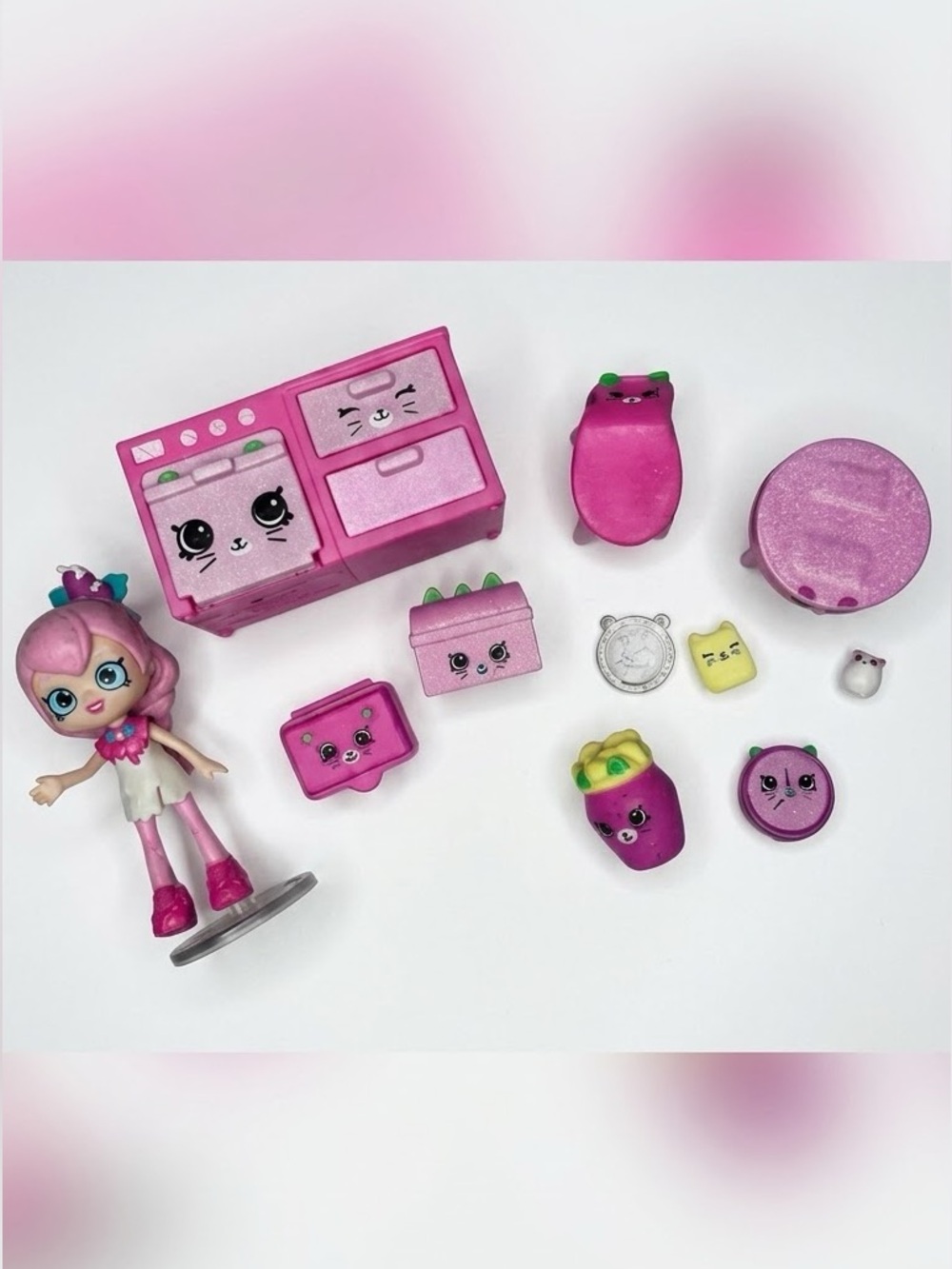Shopkins Happy Places Season 1 Lucy Smoothie Pink Kitty Kitchen Play Set Bundle